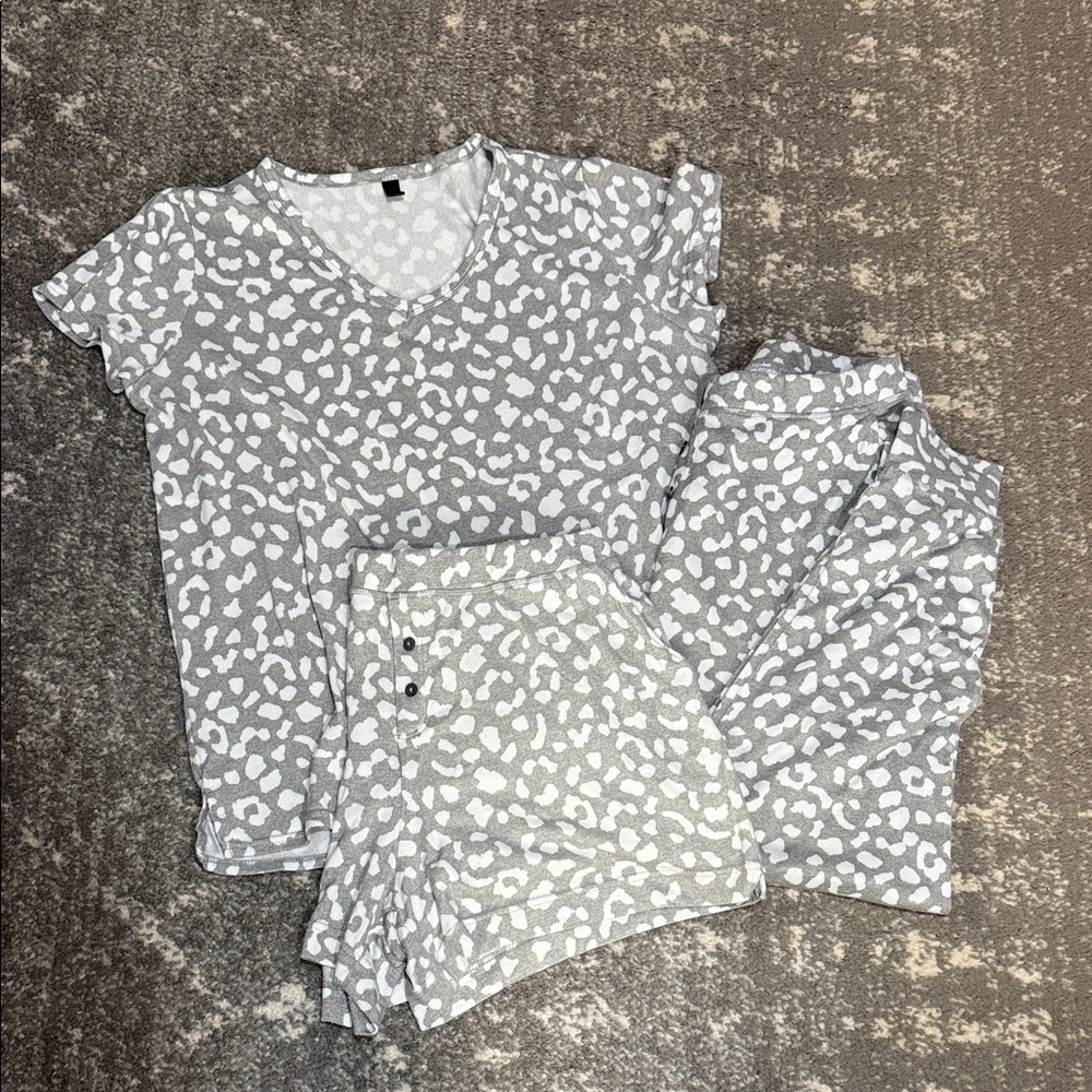32 Degrees Gray and White Leopard Pajama Set